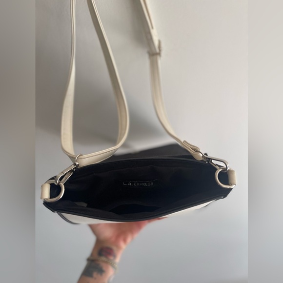 White Studded Western-Inspired Magnetic Clip Closure Cross-Body Bag - Picture 4 of 5